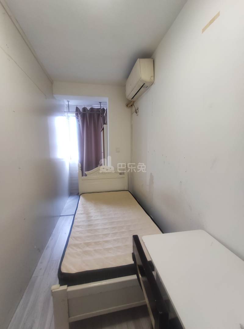 新电小区12475826卧室图0