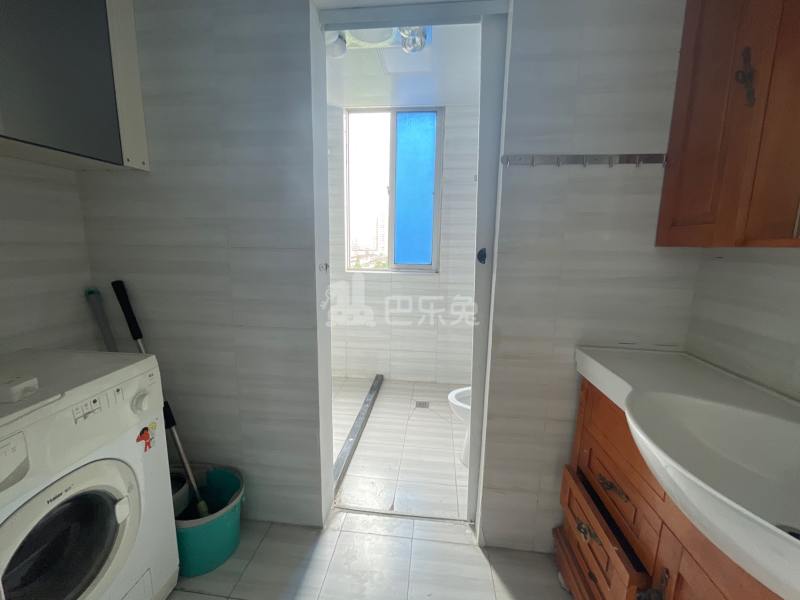 新电小区12475825卫生间图19