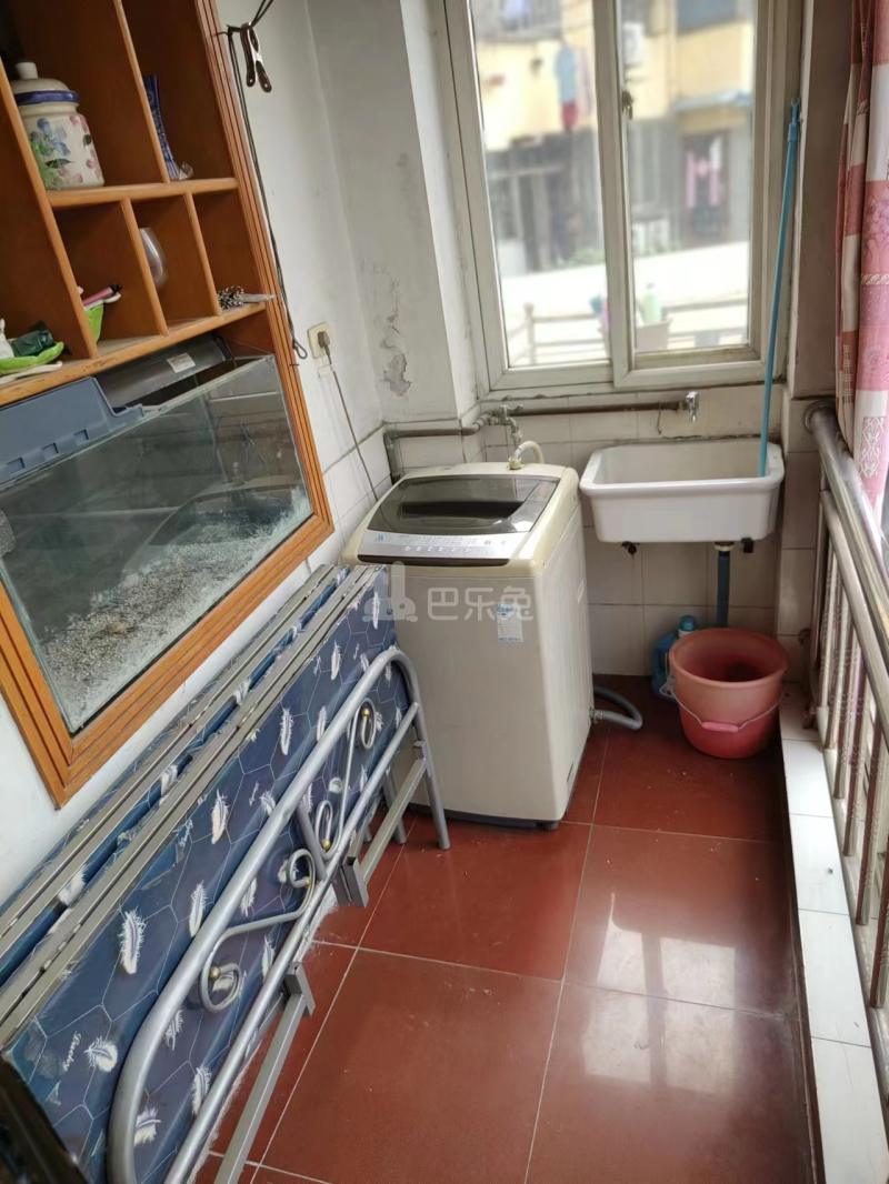 东门街小区12476018周边环境图3