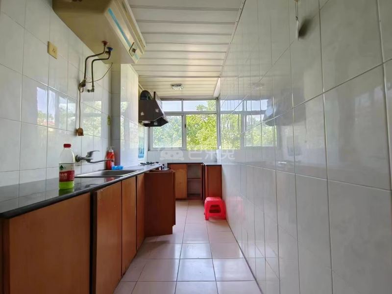 康定里12480047周边环境图10