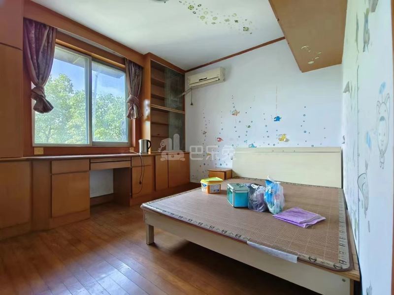 康定里12480047周边环境图3