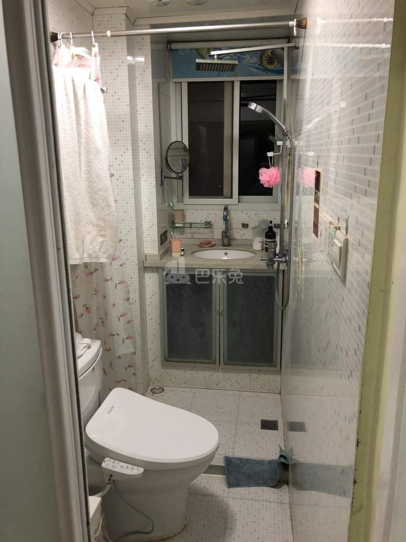 凤凰三村12484549周边环境图1