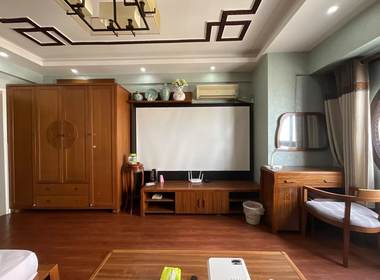 龙吟广场 1室0厅0卫