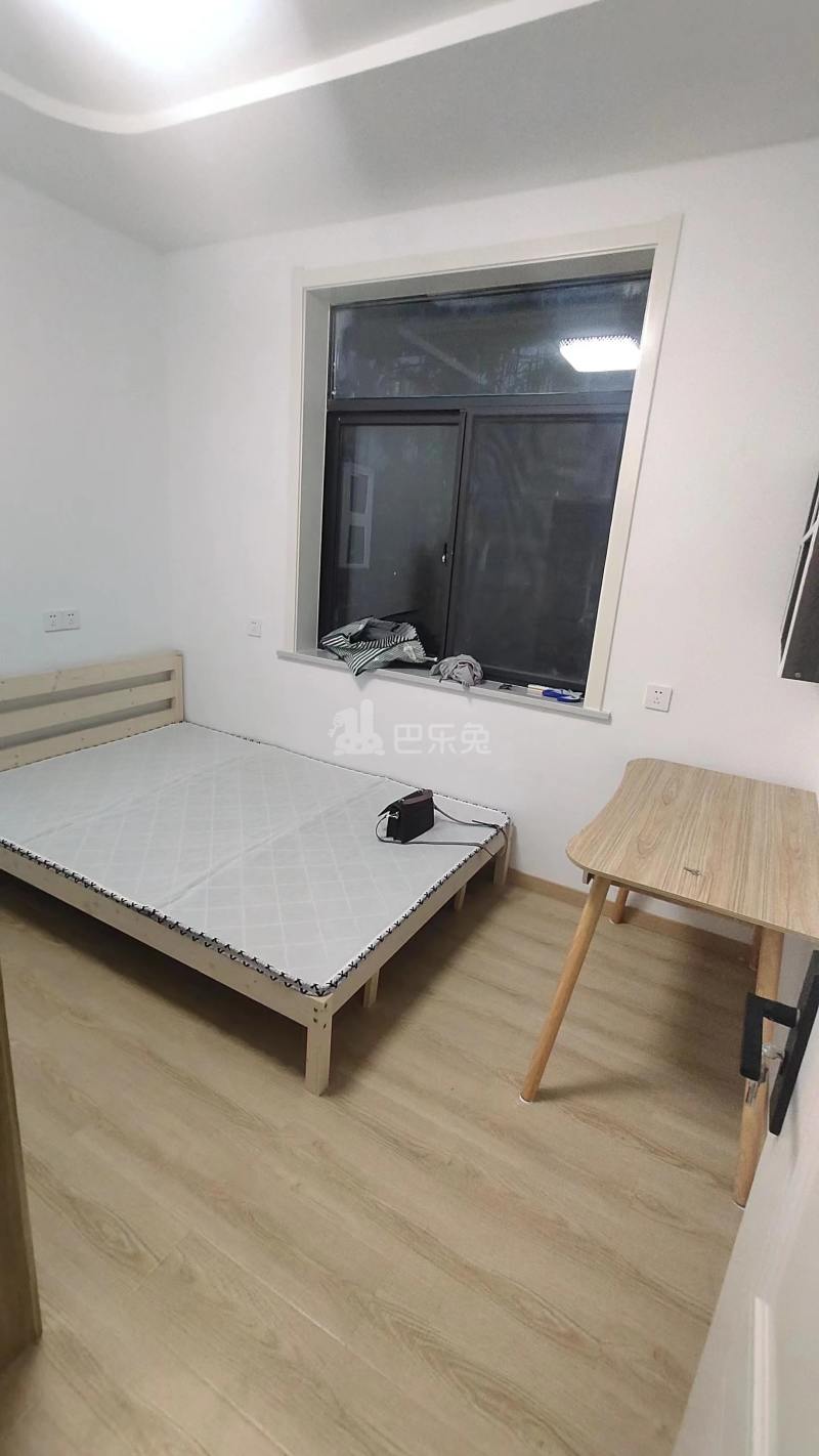 鸡鸣山庄12556626周边环境图1