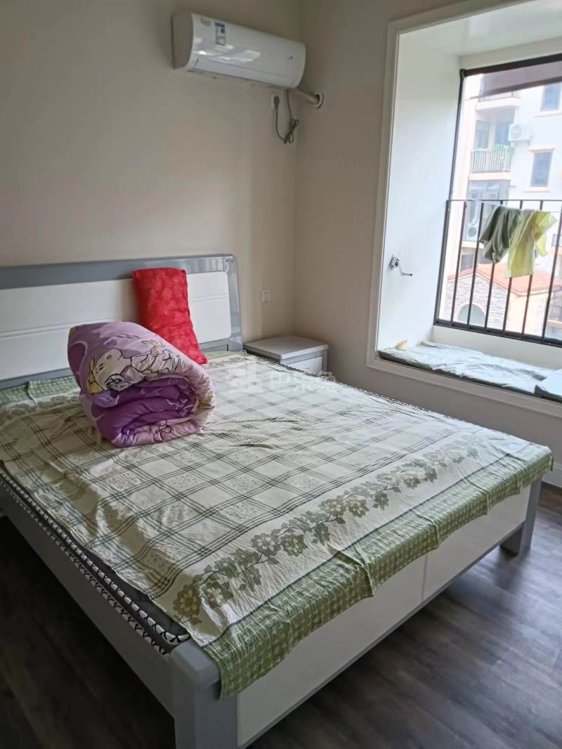 卧龙湖小镇12672286周边环境图3