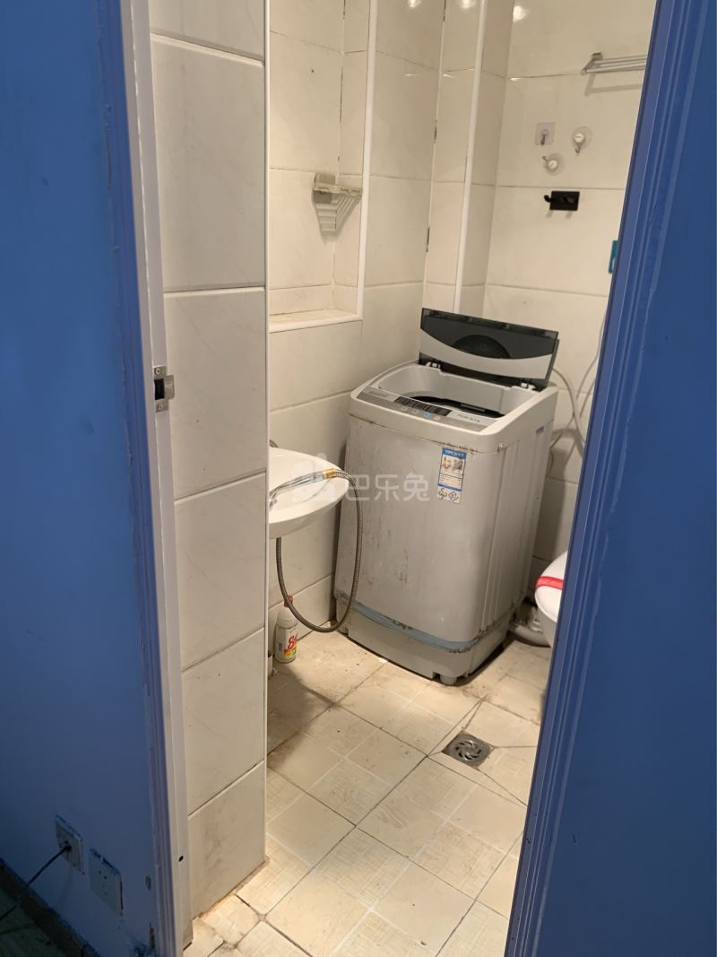 玉兰香苑一期B块1272766卫生间图13