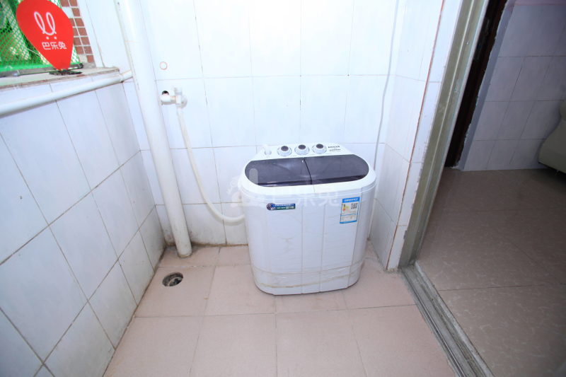 松仔园C区二巷1号1275167客厅图8