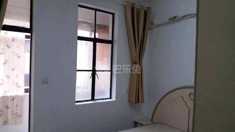 四条巷32号院12883709周边环境图9