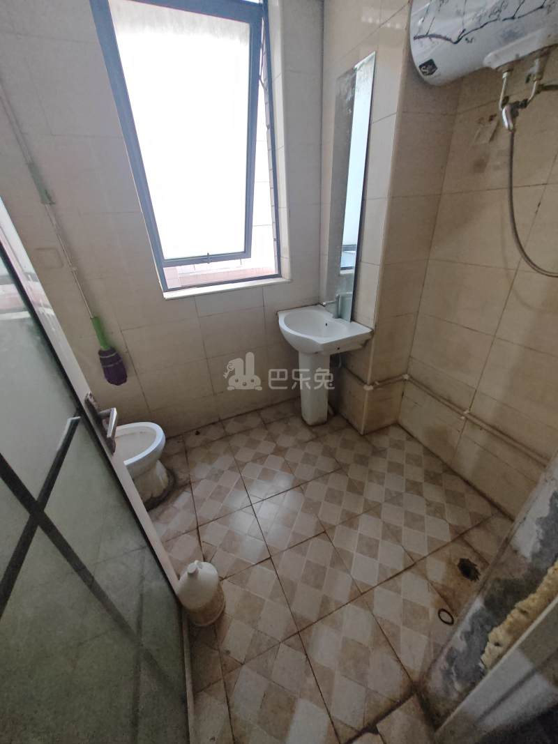 宝宸共和家园北区（三期）16321911卫生间图7