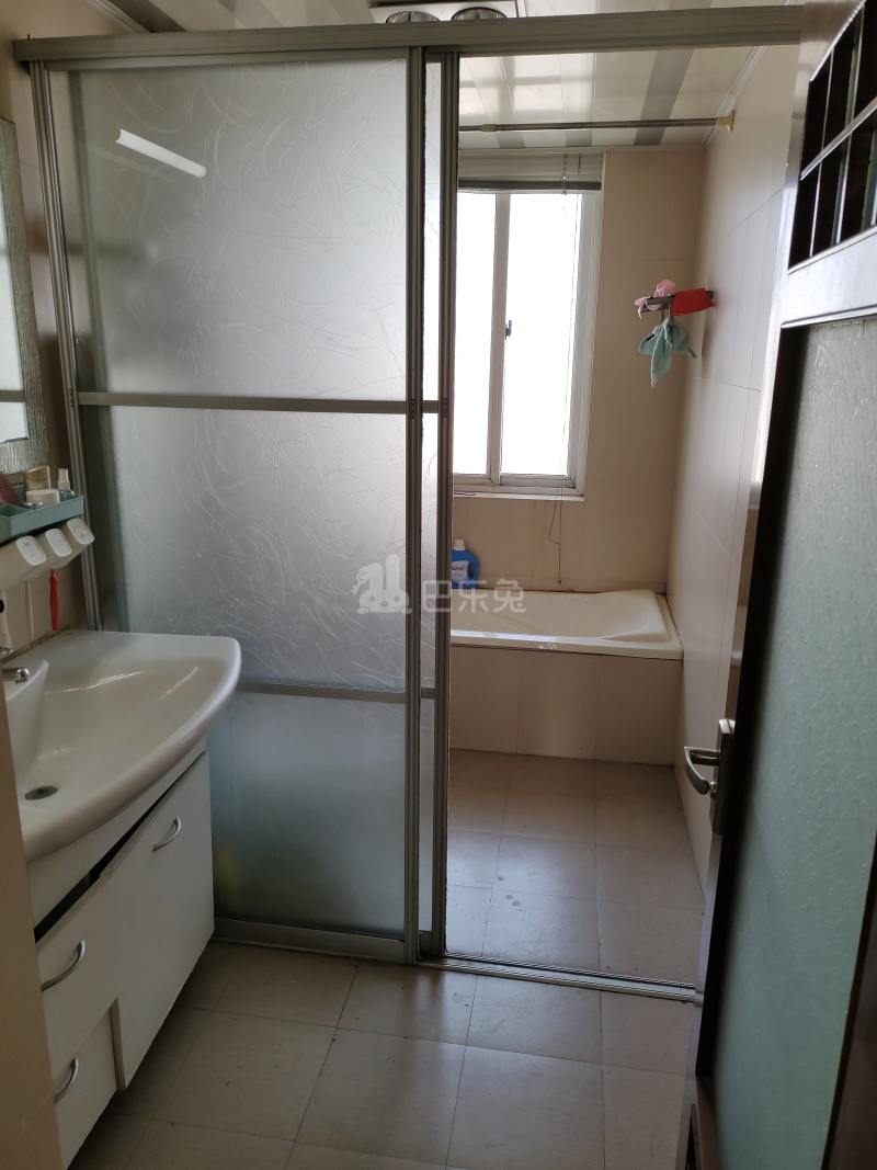 新门口16号小区13072907卫生间图9