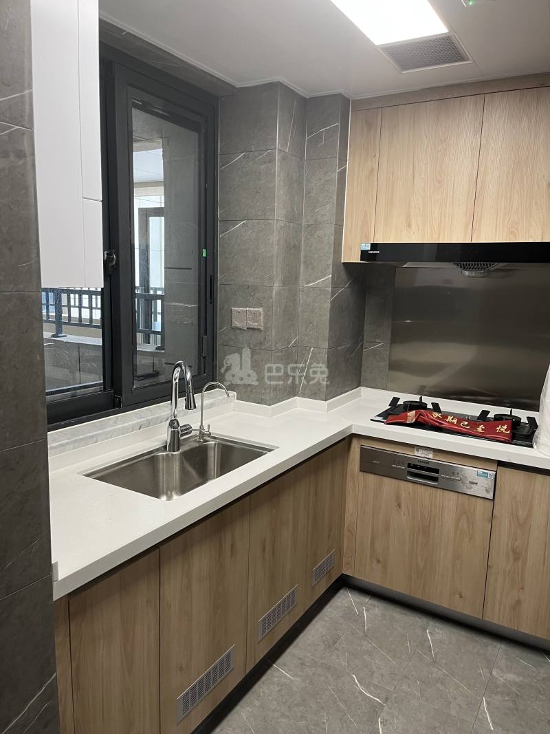 悦峰雅苑A区13124393周边环境图6