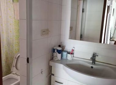 长阳花园 2室0厅0卫