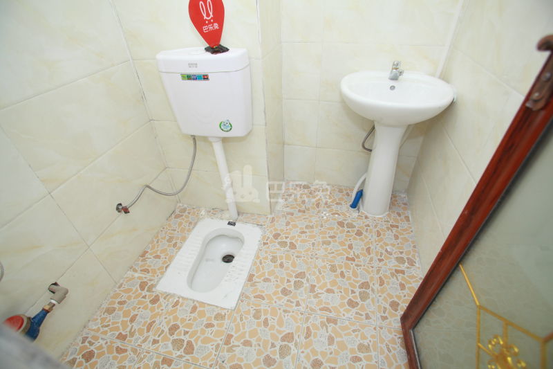 U港公寓1318954卫生间图14