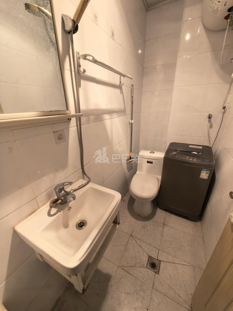 甬申金地城13226600卫生间图5