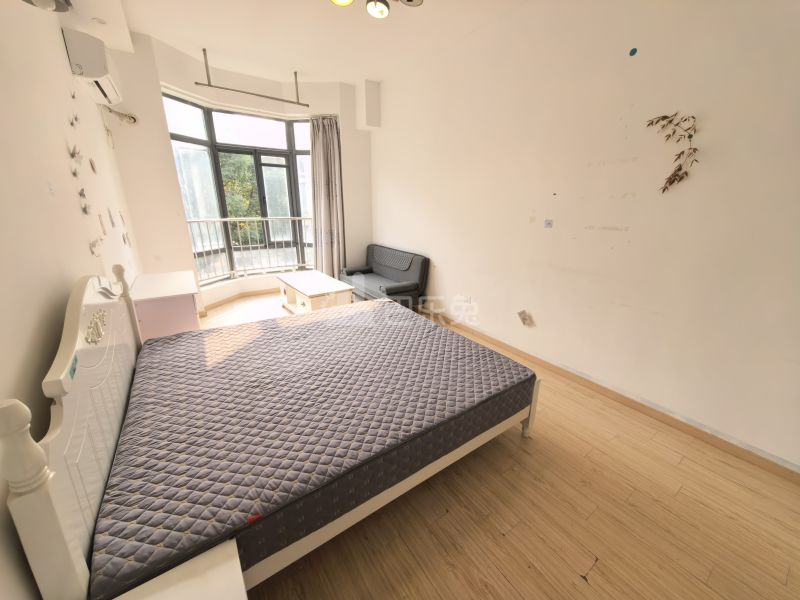 甬申金地城13226600卧室图1