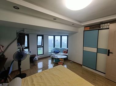 明发银河城 1室1厅1卫