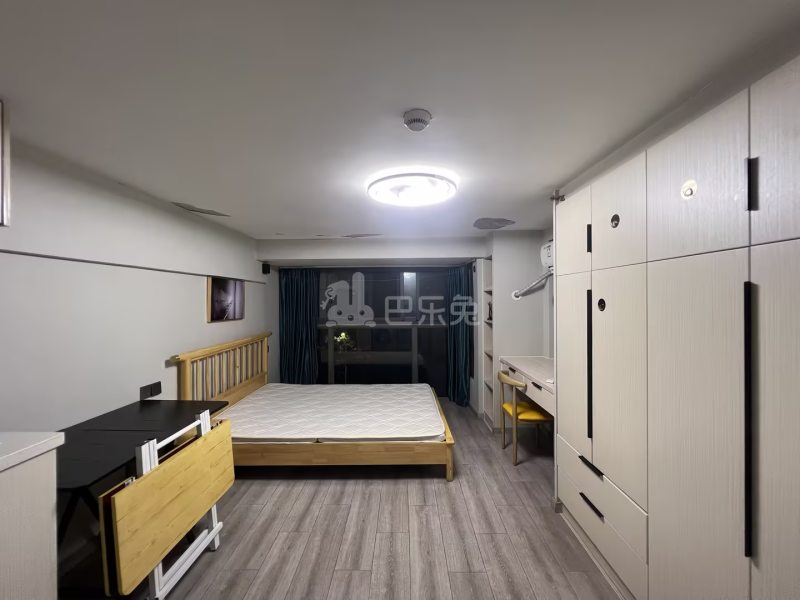 龙湖北宸星座13338523周边环境图1