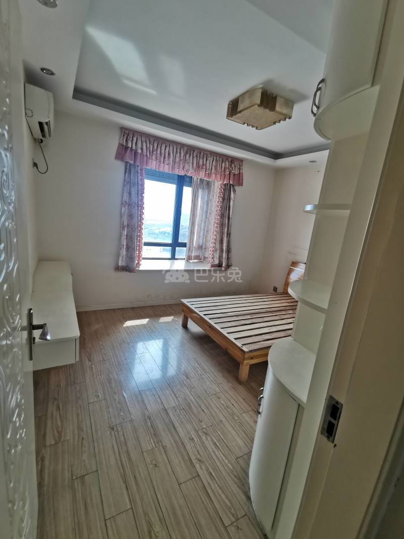 21世纪国际公寓西区13484536周边环境图1