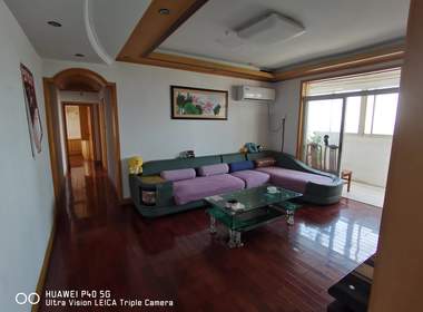 月光广场 3室1厅1卫