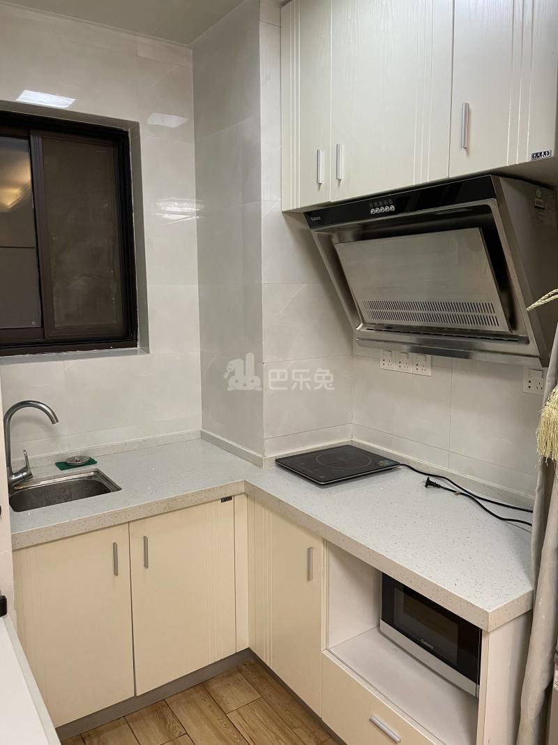 东方万汇国际公寓（东方万汇城南区）13490488周边环境图3