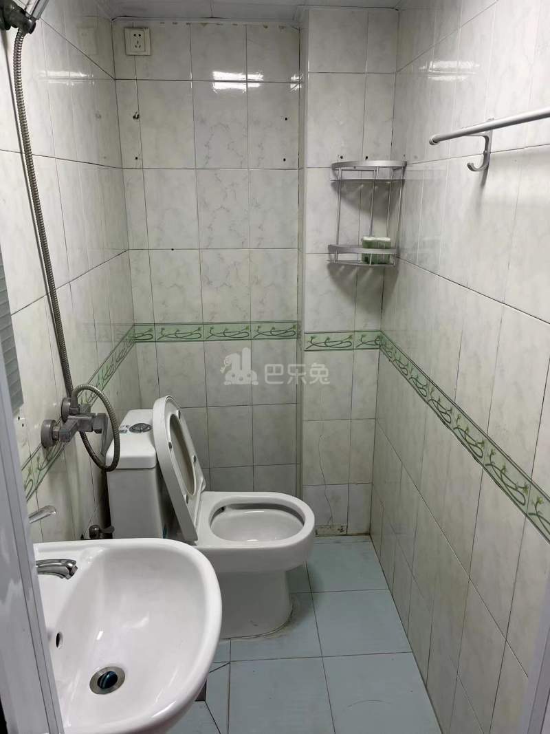 天山路1号13491088周边环境图6