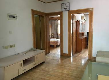 察哈尔路71号小区 3室2厅1卫