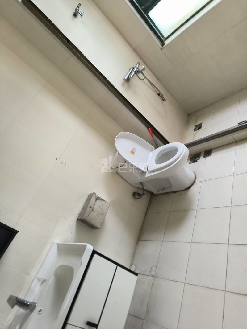 月泉湾名邸13499630卫生间图13