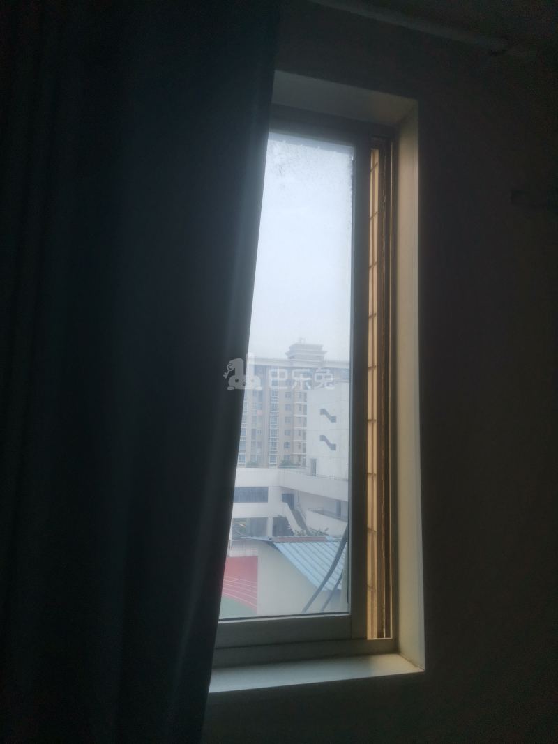 富源公寓（康桥路店）13541641卧室窗户图7