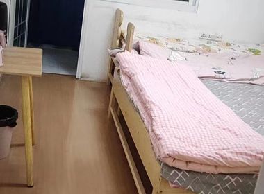 十字街70号 2室1厅1卫