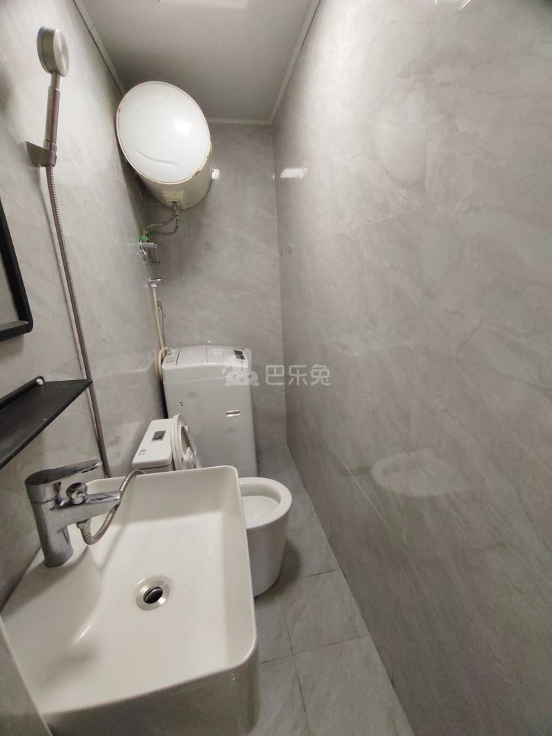 鑫峰苑13542563卫生间图4