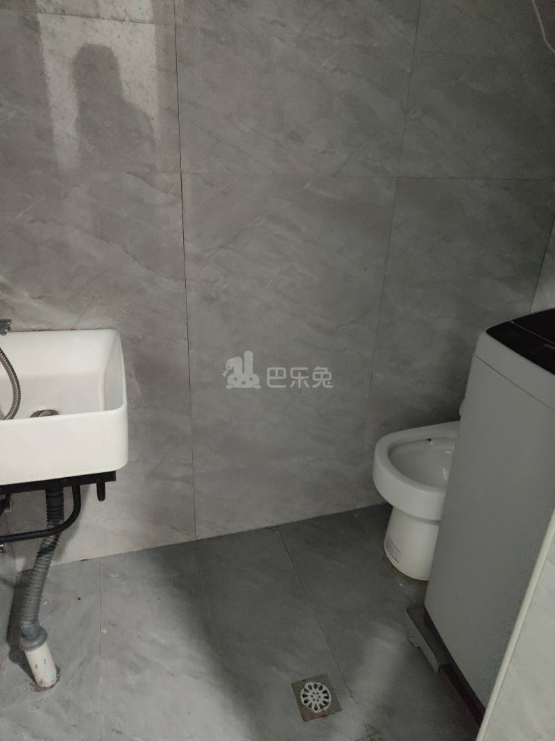 鑫峰苑13551804卫生间图6