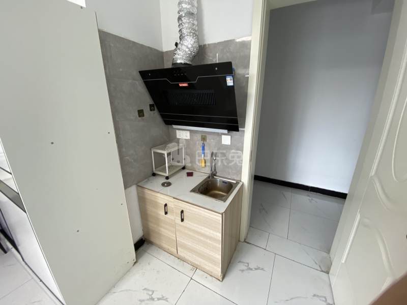 新安花园（昆山）13555303厨房图5