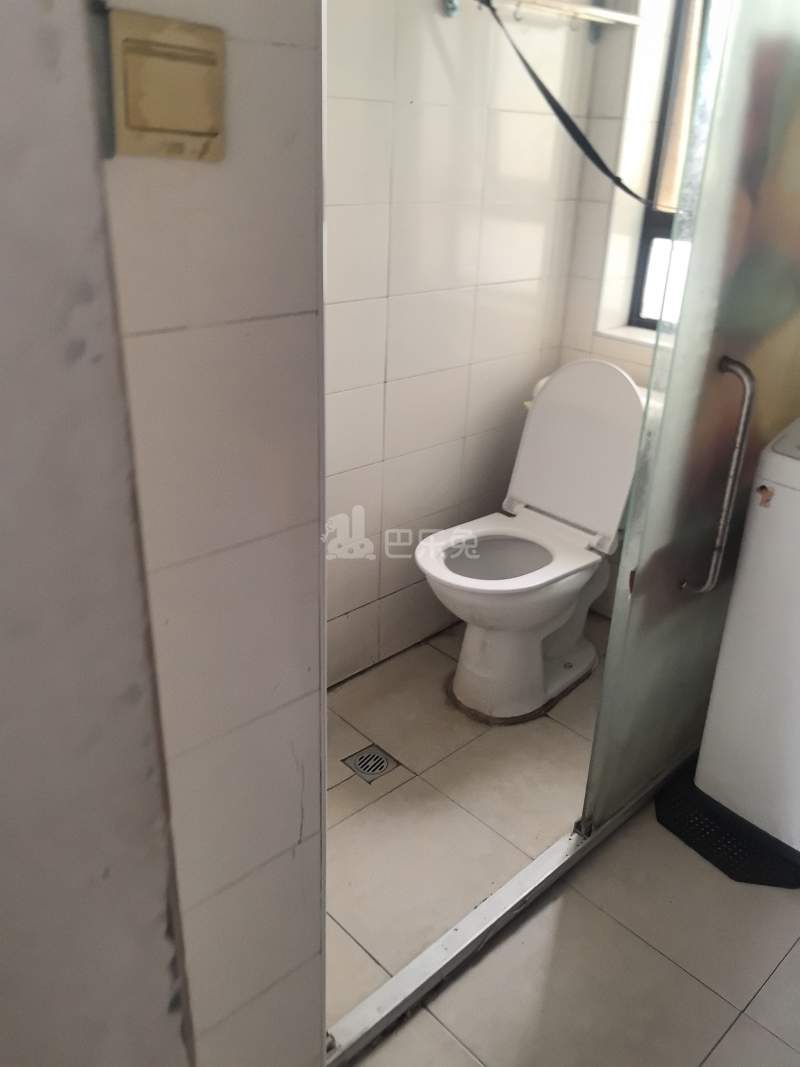 华沁家园1357040卫生间图4