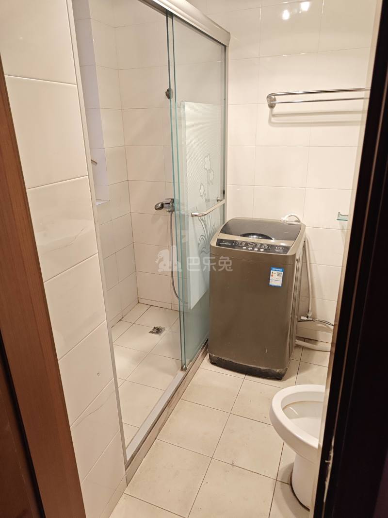 银兆公寓17980622卫生间图8