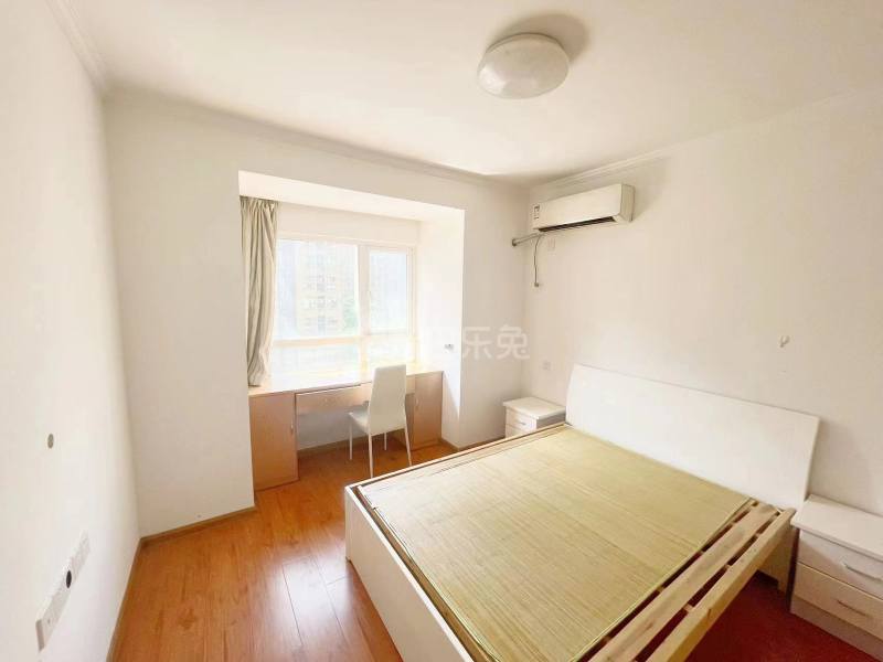 雨荷苑13583788周边环境图7