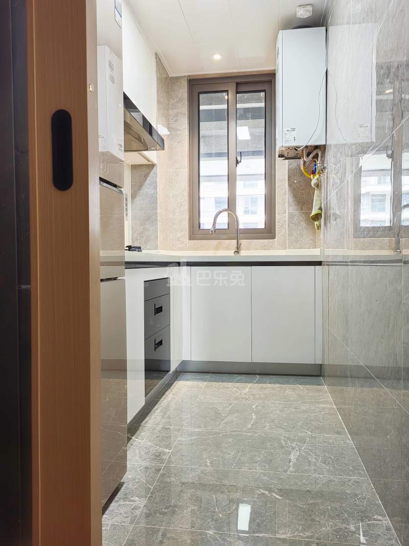 江畔月明府13586028周边环境图6