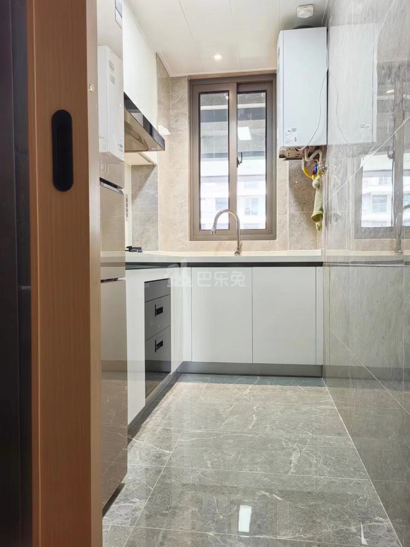 江畔月明府13586028周边环境图13