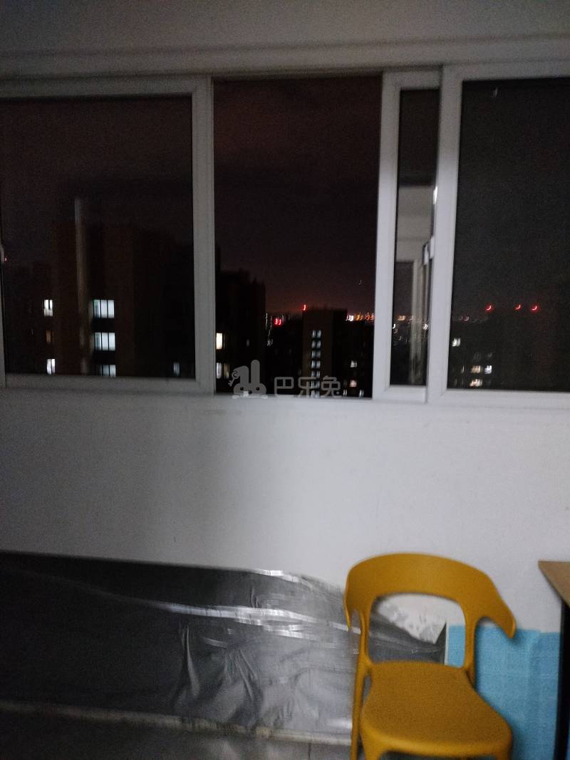 匡巷三村13591937卧室窗户图21