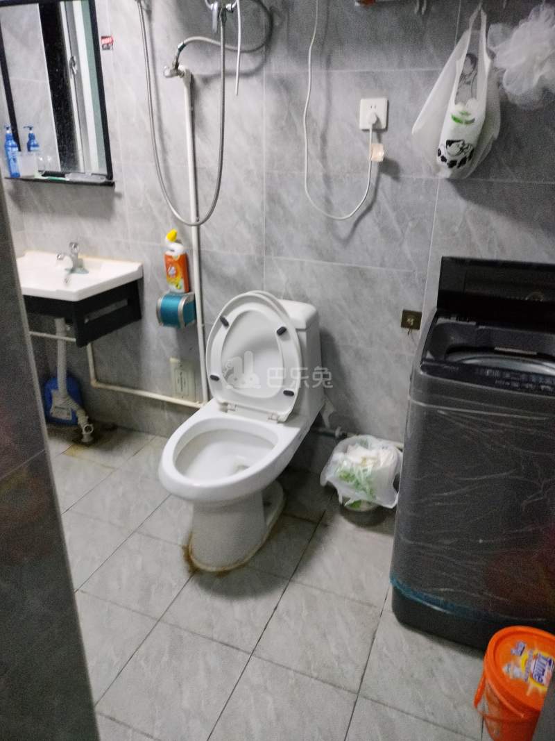 匡巷三村13591937卫生间图16