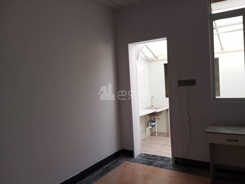 新春村李家宅13593666卧室图1