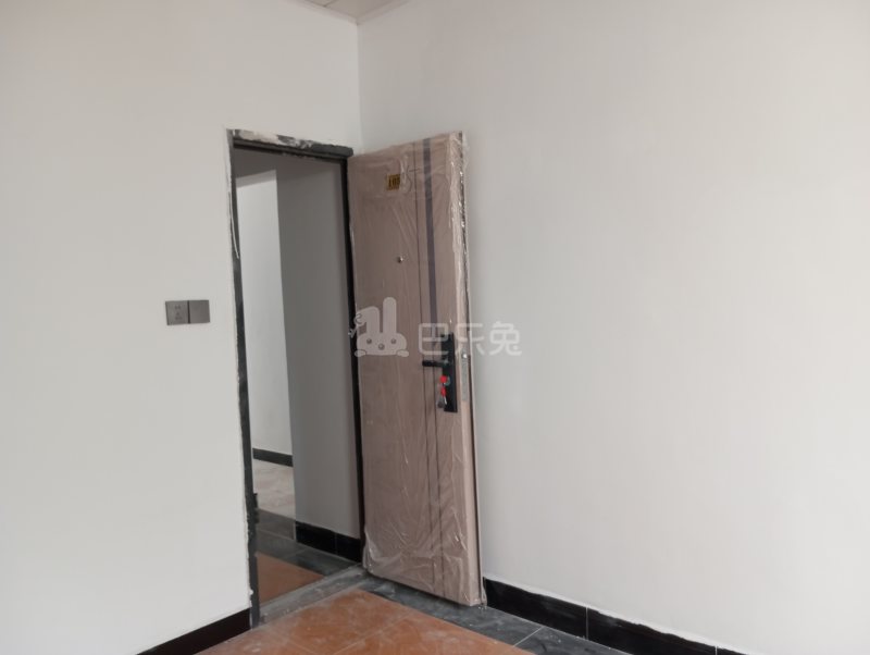 新春村李家宅13593666卧室图3