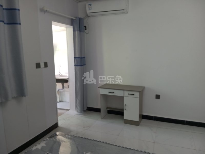 新春村李家宅13593669卧室图3