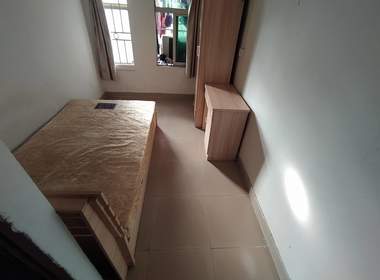 珠光村 1室0厅1卫