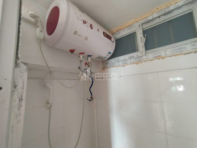 珠光村1359250卫生间图10