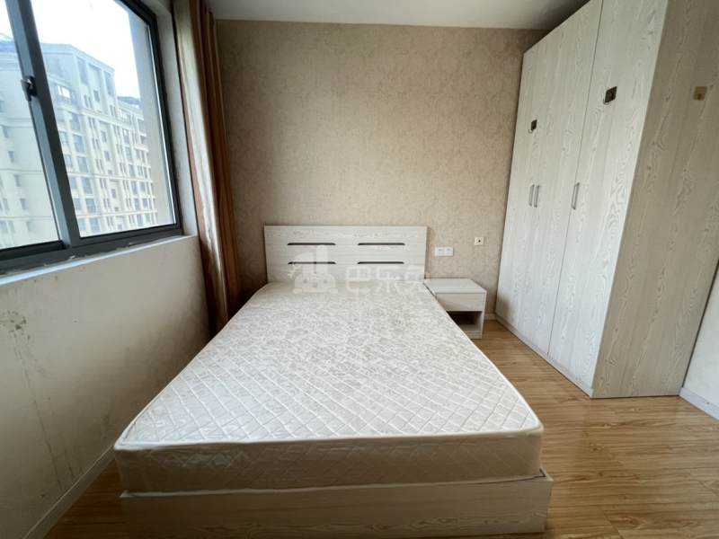 万嘉欣苑13628698客厅图0