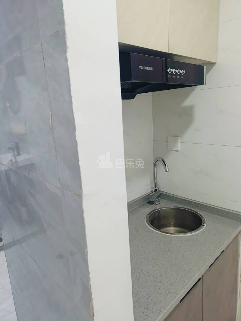 莘闵花园13631561厨房图5