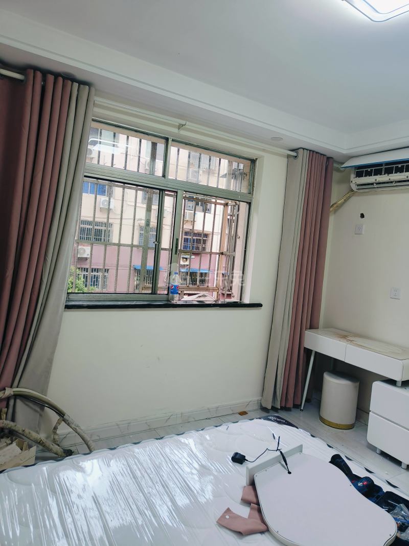 莘闵花园13631561卧室图2