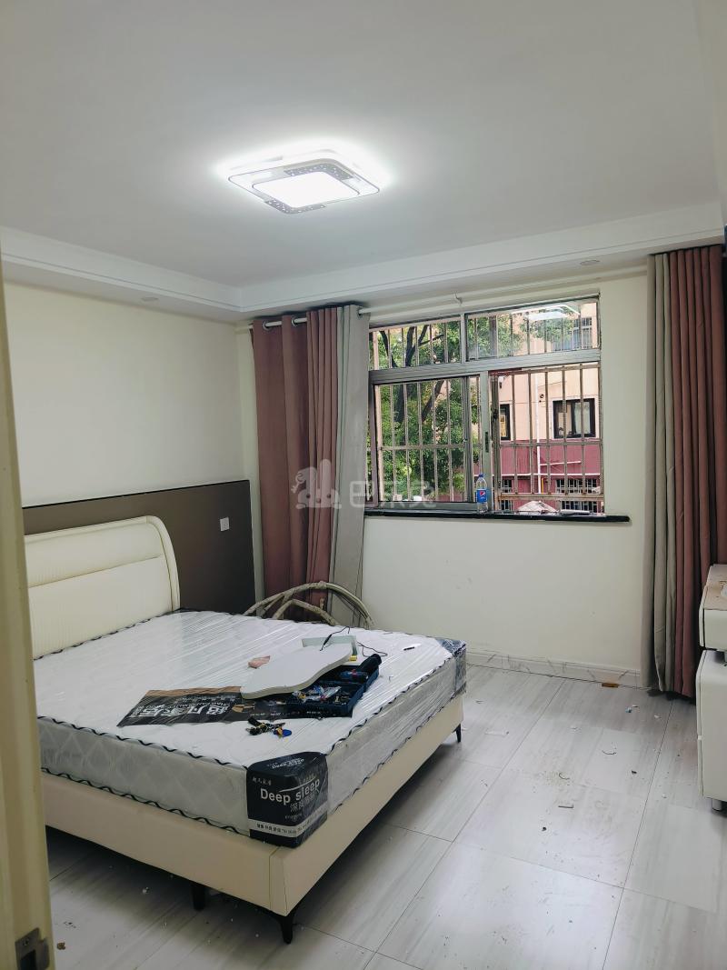 莘闵花园13631561卧室图1