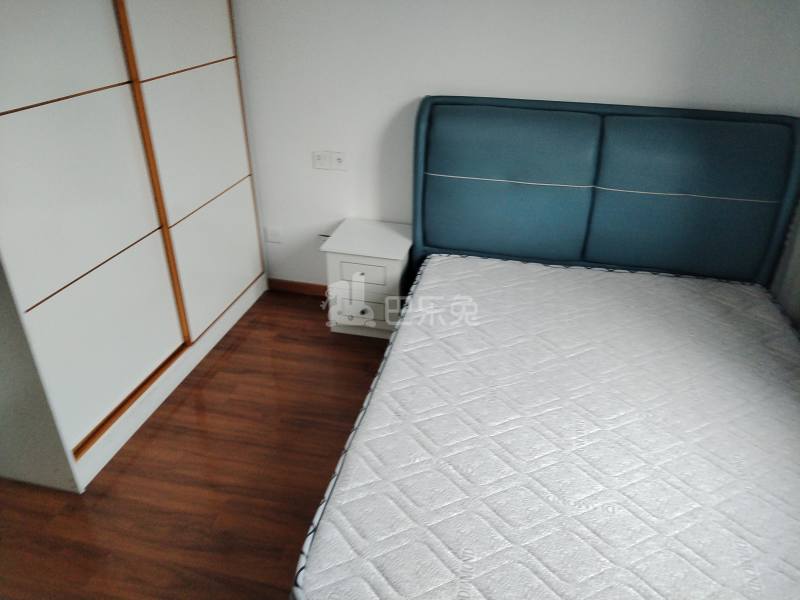 新顾城申方苑13670290卧室图1