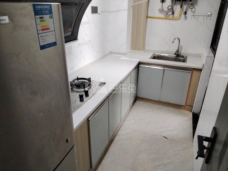 新顾城申方苑13670290厨房图5